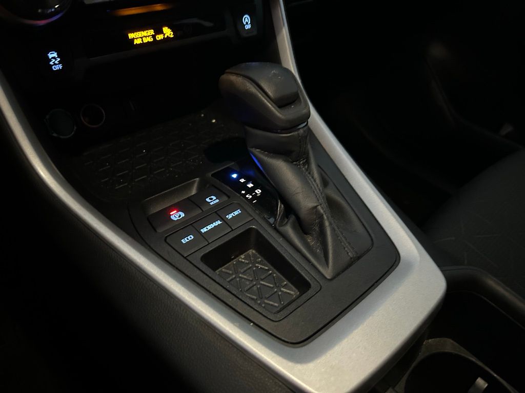 Thumbnail: 2022 Toyota RAV4 - 27