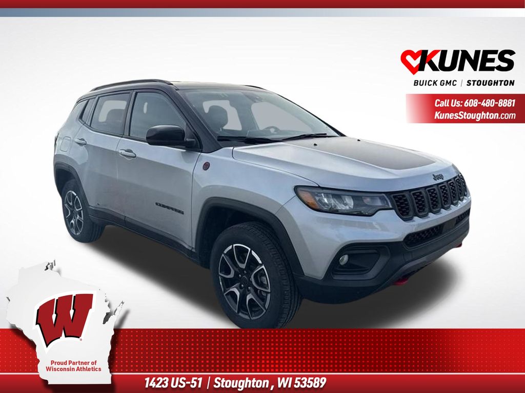 Silver Zynith Metallic Clearcoat 2025 Jeep Compass SUV / Crossover Four-Wheel Drive 8-Speed Automatic
