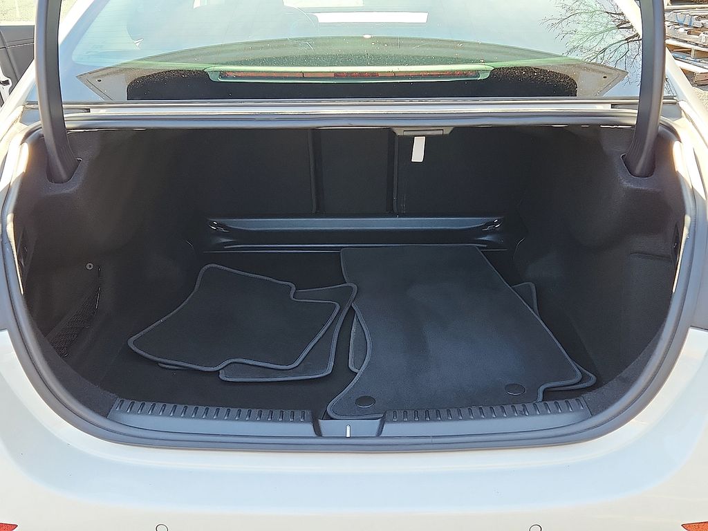 Thumbnail: 2025 Mercedes-Benz E-Class - 27