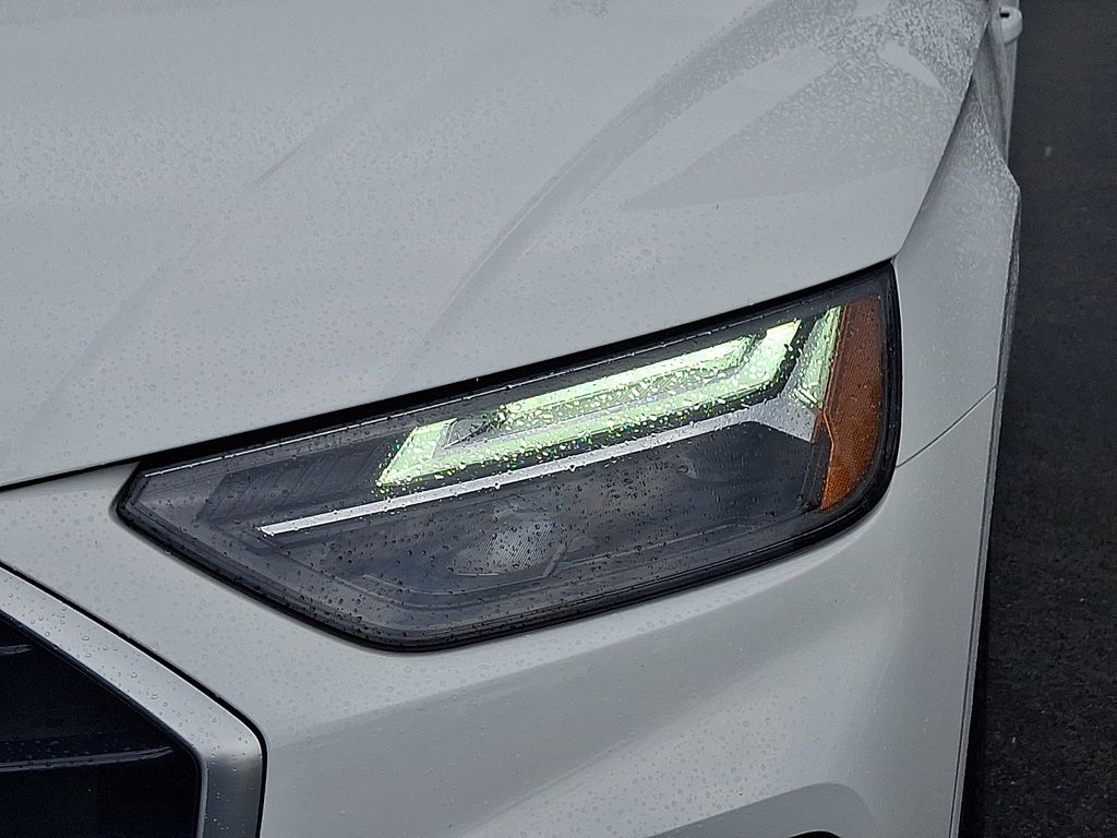 Thumbnail: 2023 Audi Q5 - 9