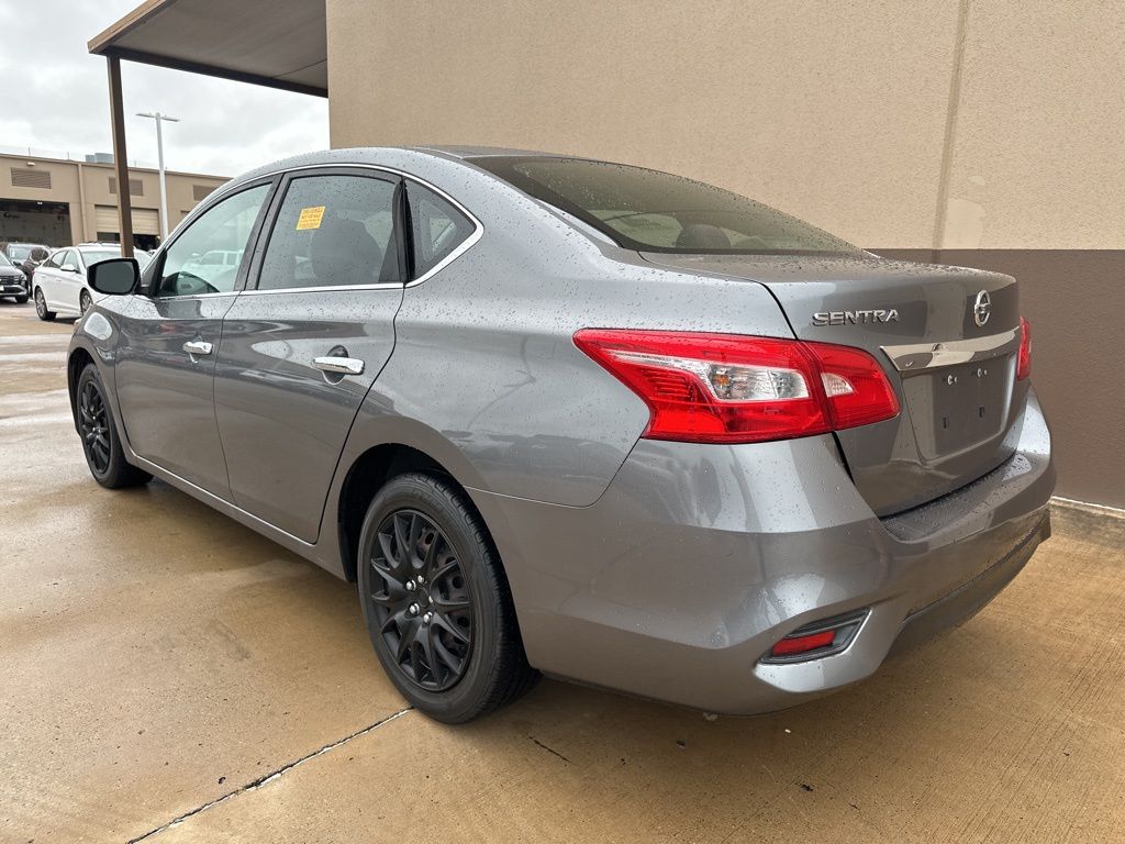 Thumbnail: 2017 Nissan Sentra - 6