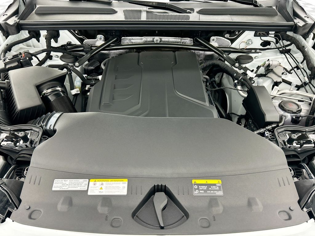 Thumbnail: 2025 Audi Q5 - 28