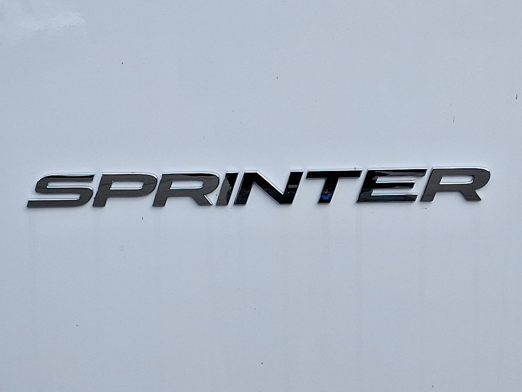 2025 Mercedes-Benz Sprinter 2500 22