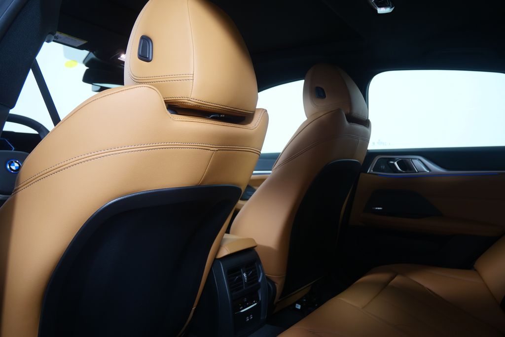 Thumbnail: 2026 BMW i4 - 15