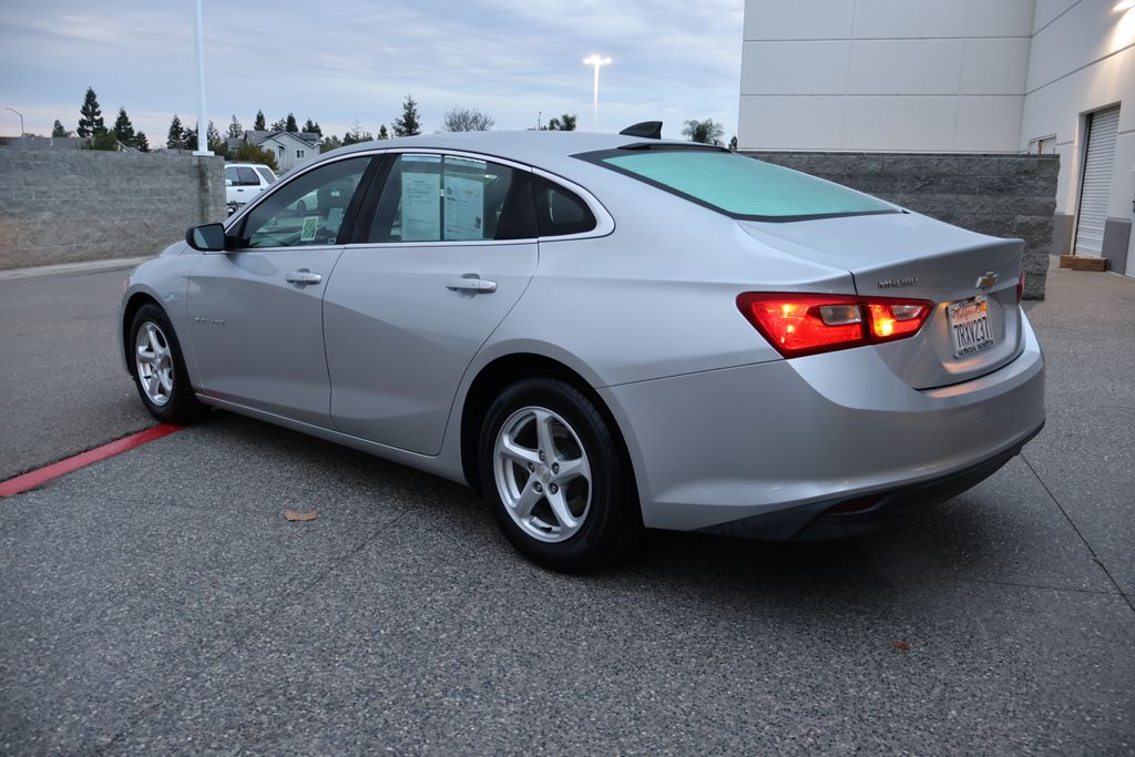 2016 Chevrolet Malibu LS 7