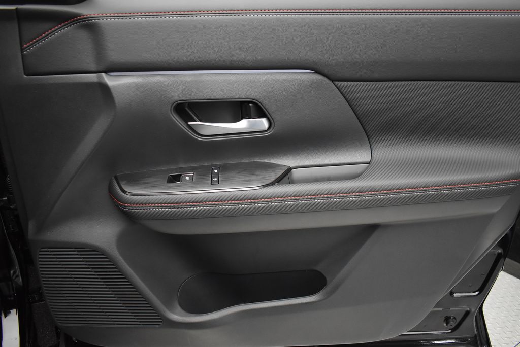 Thumbnail: 2026 Nissan Kicks - 21