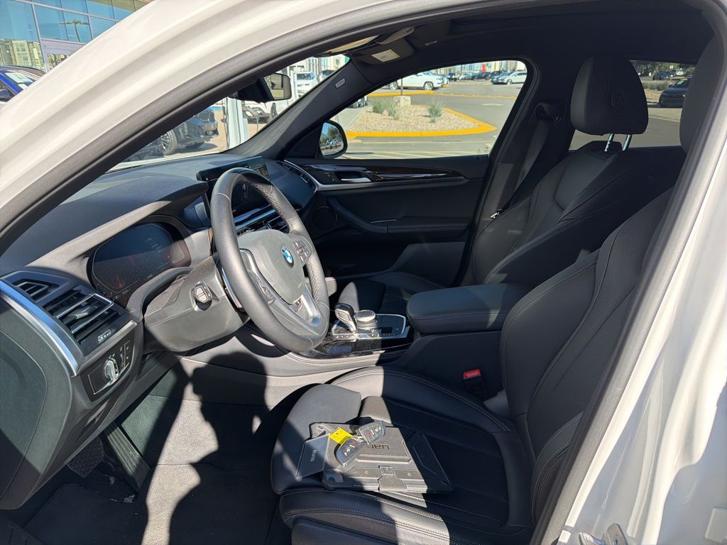 Thumbnail: 2023 BMW X4 - 5