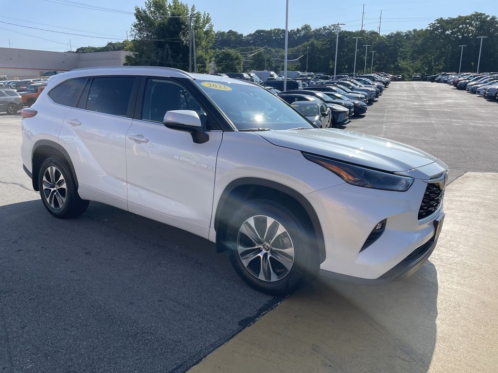 Used 2023 Toyota Highlander SUV
