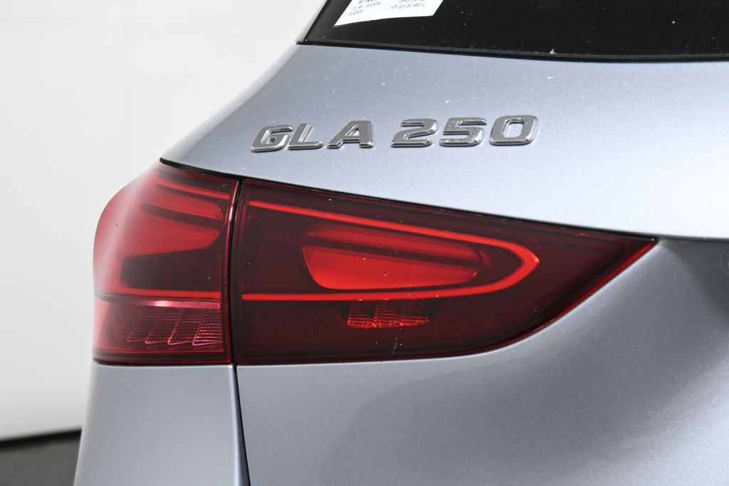 Thumbnail: 2026 Mercedes-Benz GLA - 12