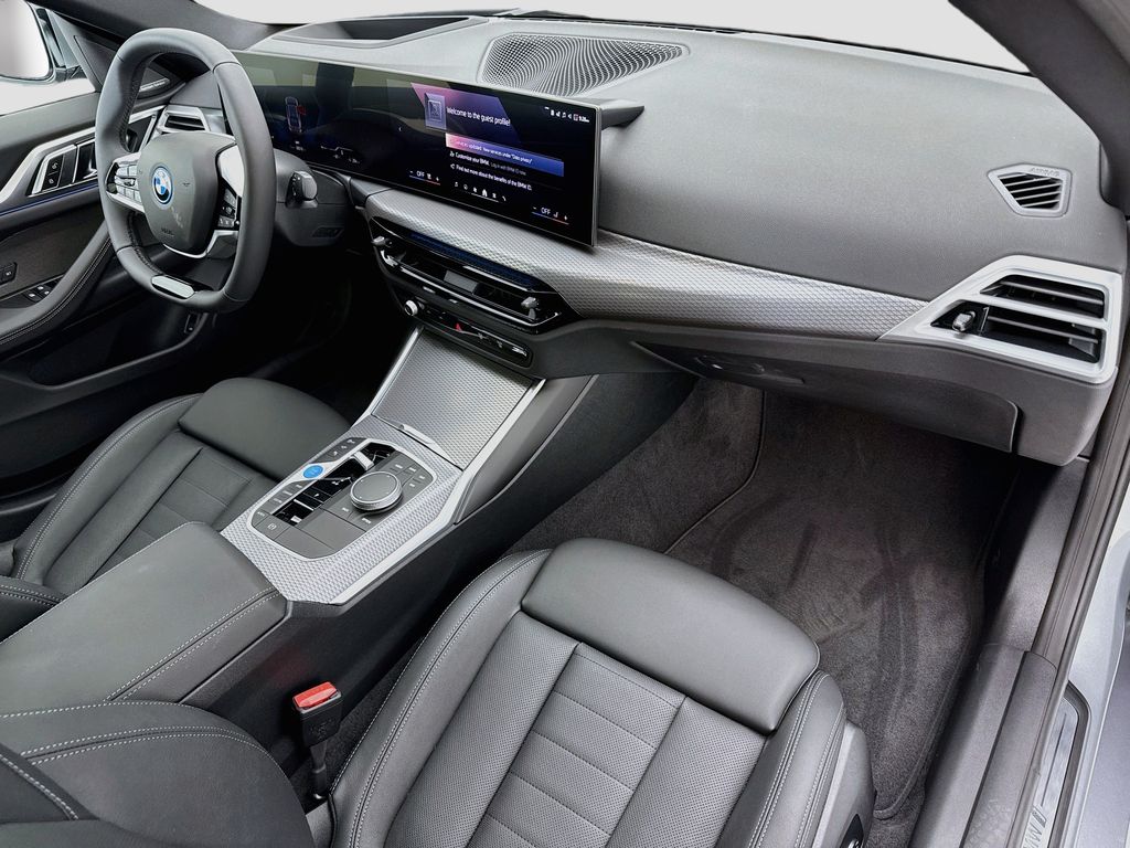 Thumbnail: 2026 BMW i4 - 16