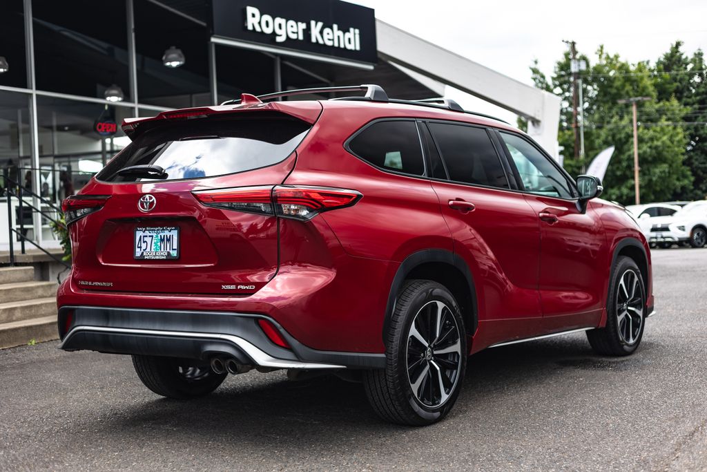 2021 Toyota Highlander XSE thumbnail 7
