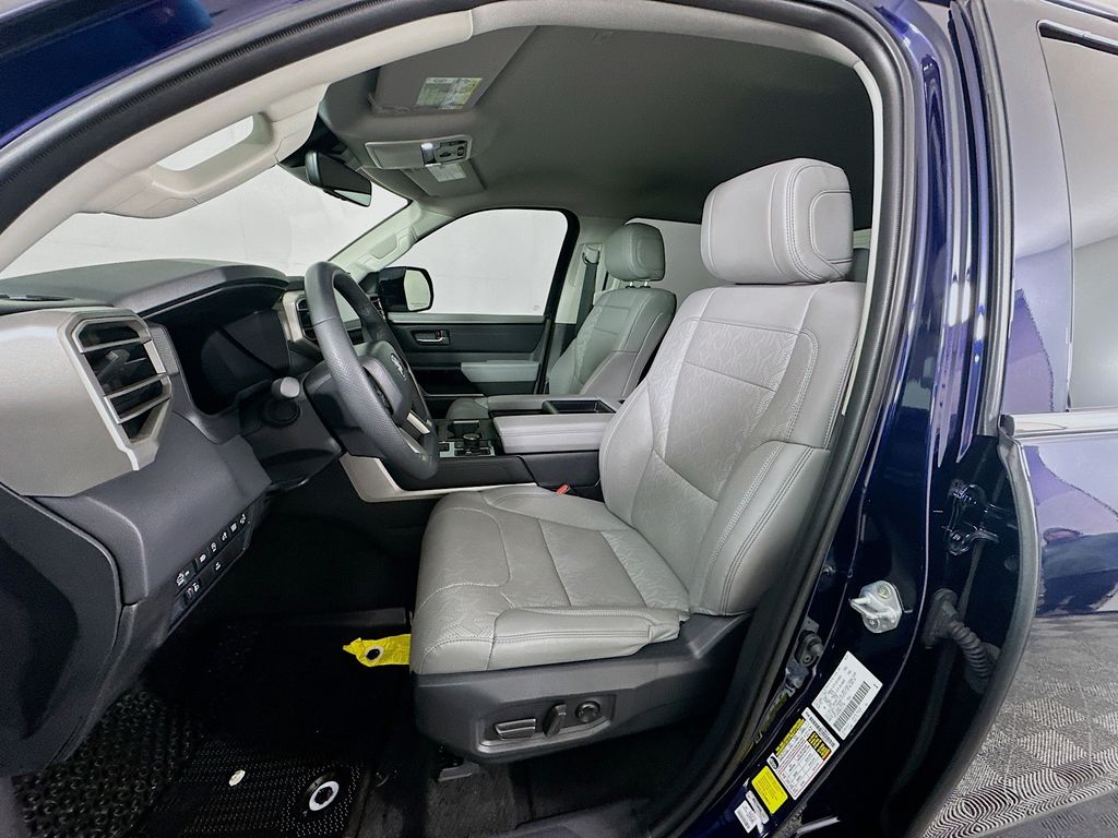 Thumbnail: 2024 Toyota Tundra - 21