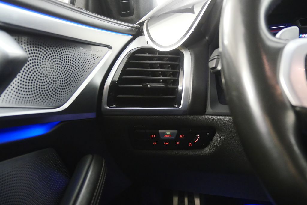 Thumbnail: 2021 BMW 8 Series - 22