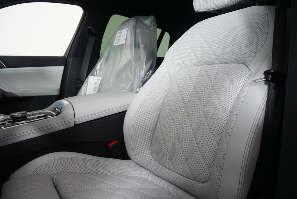 Thumbnail: 2026 BMW X6 - 11