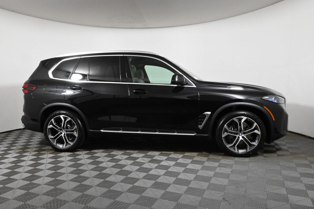 Thumbnail: 2026 BMW X5 - 8