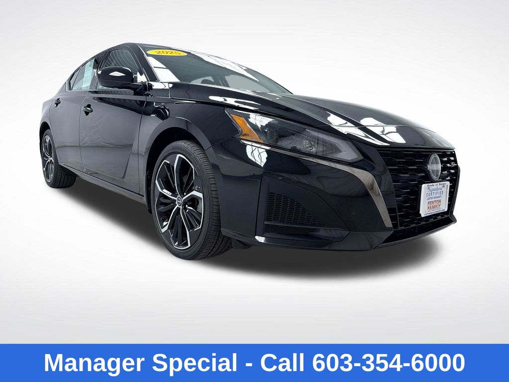 2025 Nissan Altima 2.5 SR