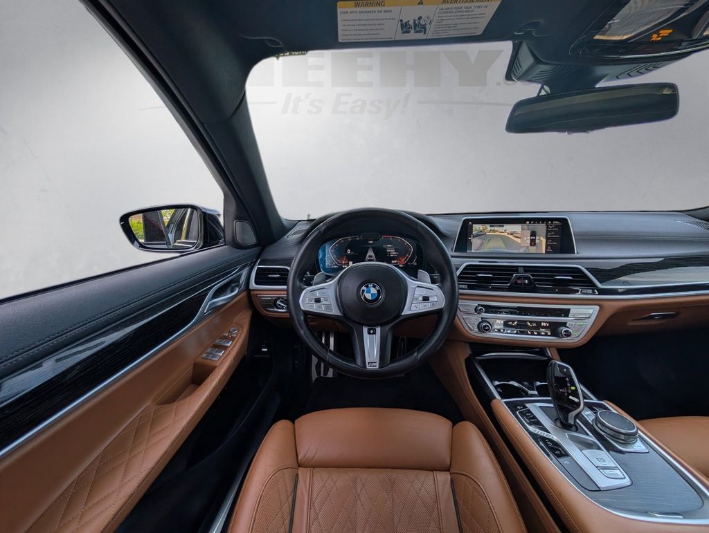 Used 2021 Black BMW 750i xDrive image 3