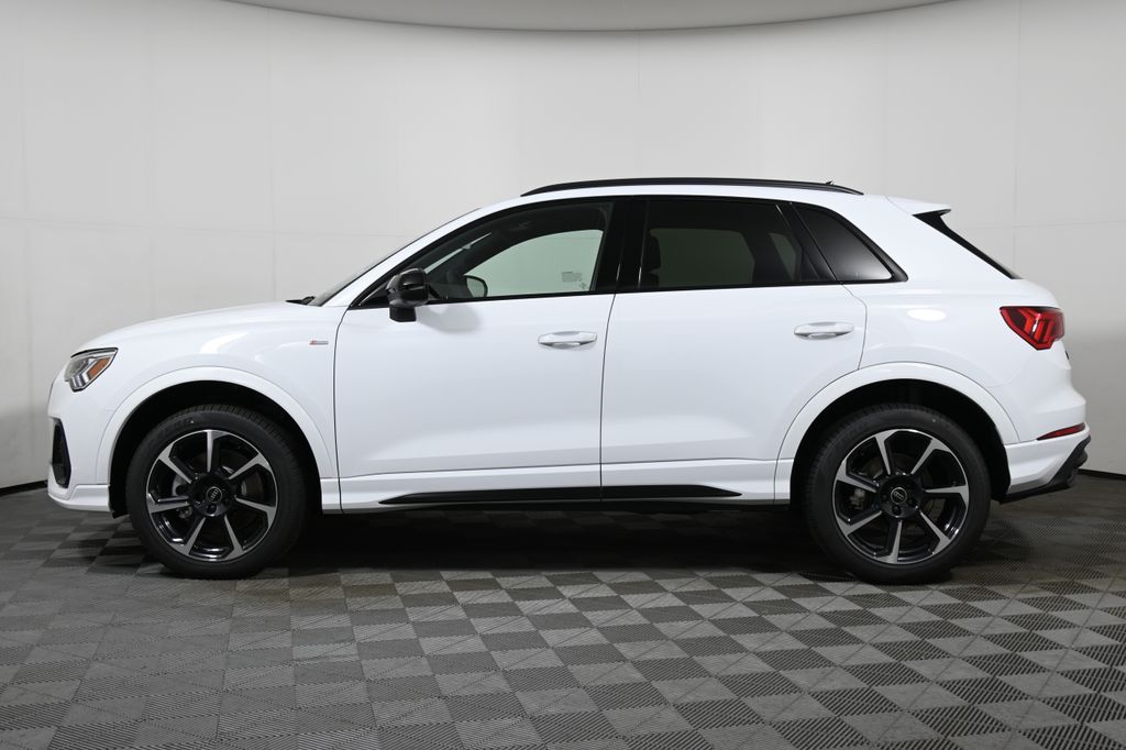 Thumbnail: 2025 Audi Q3 - 2