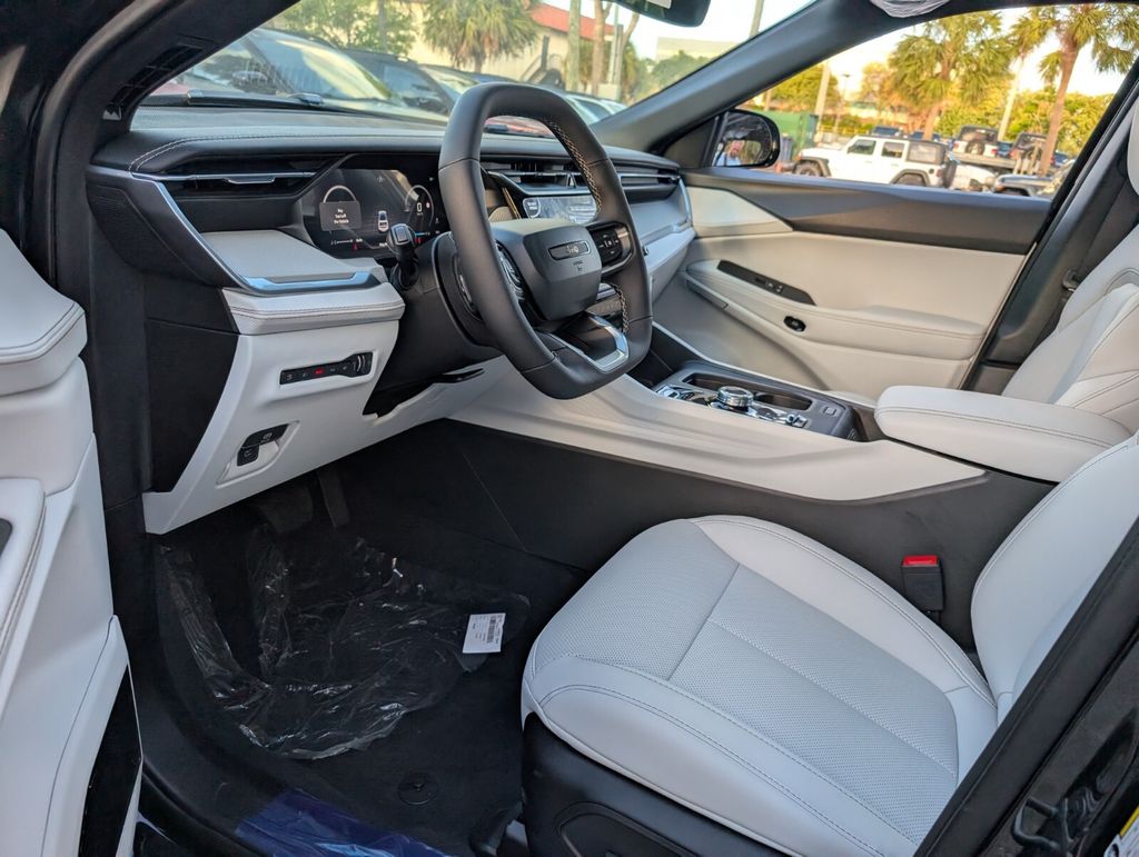 new 2026 Jeep Cherokee car, priced at $39,305