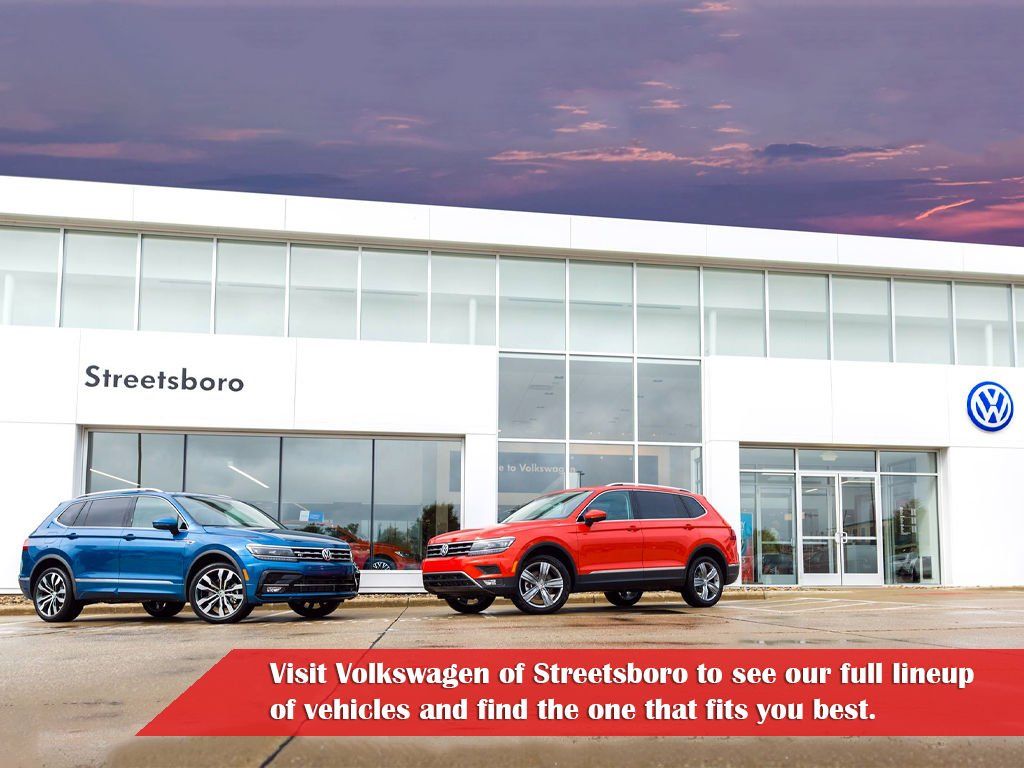 Used 2018 White Jeep Latitude image 51