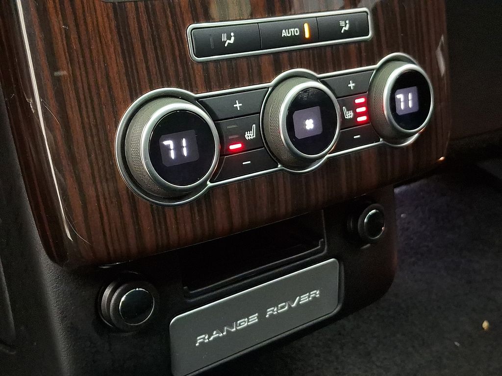 Thumbnail: 2017 Land Rover Range Rover - 11