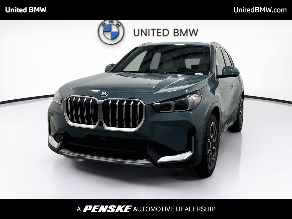 Thumbnail: 2027 BMW X1 - 1