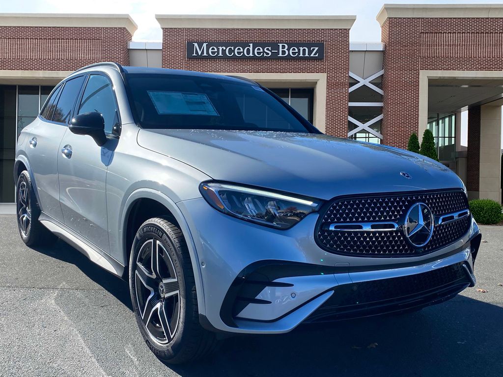 2025 Mercedes-Benz GLC 300 3