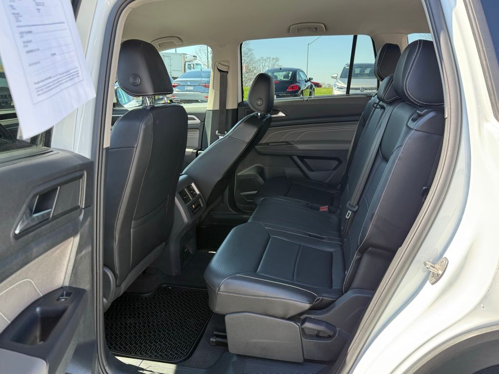 2022 Volkswagen Atlas 3.6L V6 SE w/Technology White at Sutliff Volkswagen