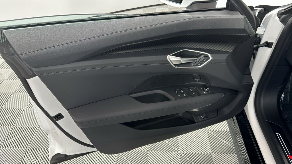 2025 Audi e-tron GT Premium Plus 27