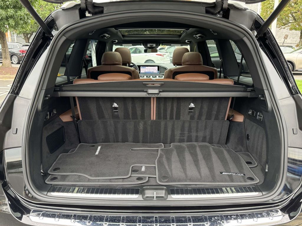 Thumbnail: 2024 Mercedes-Benz GLS - 26