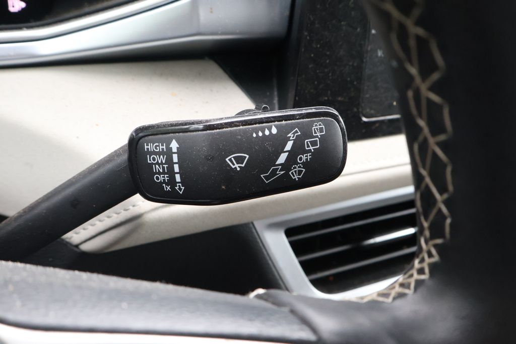 Thumbnail: 2025 Volkswagen Taos - 24