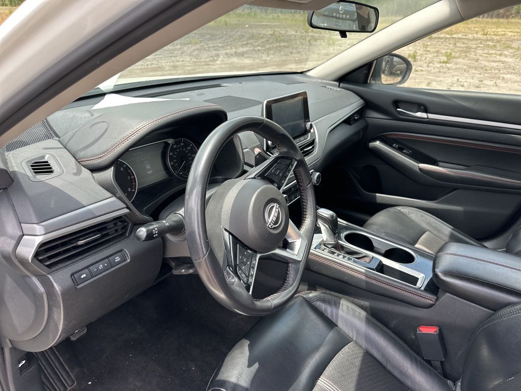2023 Glacier White Nissan Altima 2.5 SR FWD Sedan
