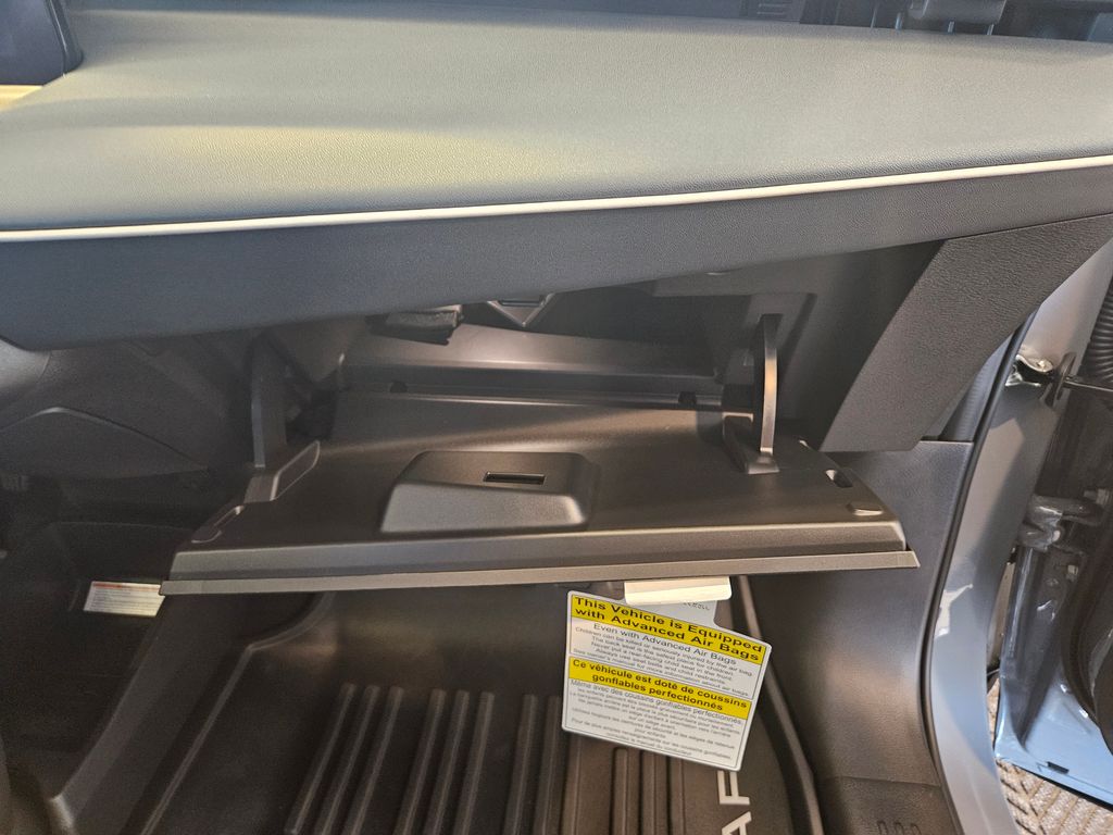 2026 Nissan Leaf PLATINUM+