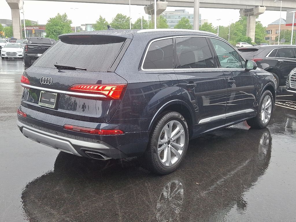 2025 Audi Q7 Premium 4