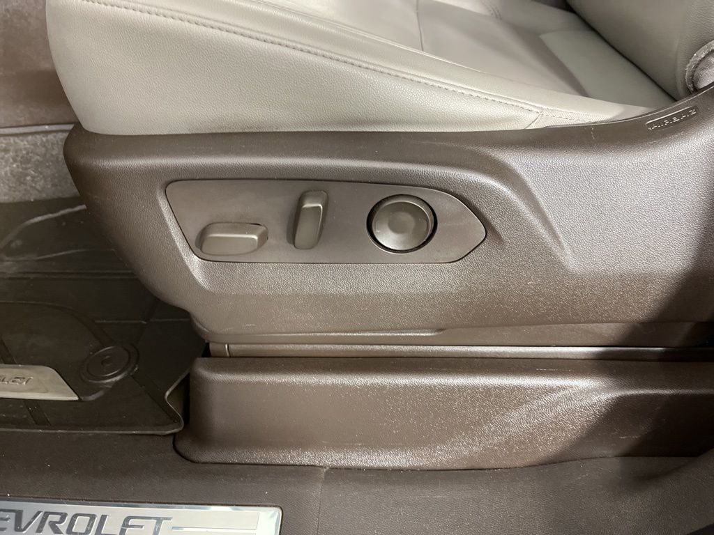 Thumbnail: 2021 Chevrolet Tahoe - 26