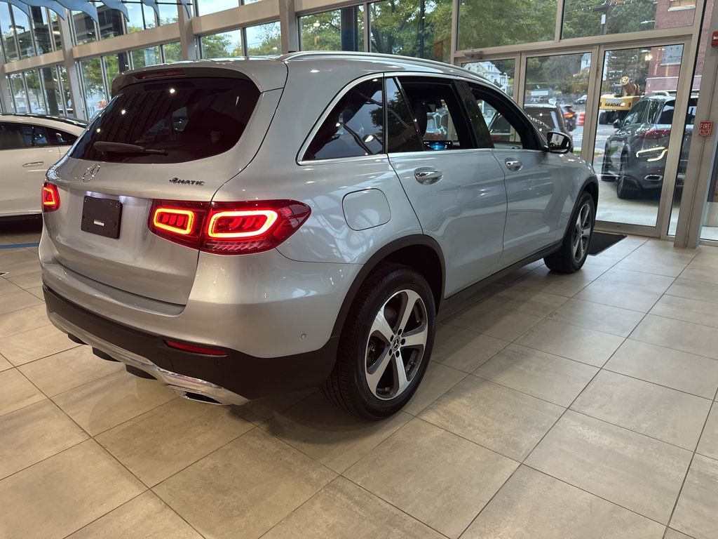 2021 Mercedes-Benz GLC GLC 300 7