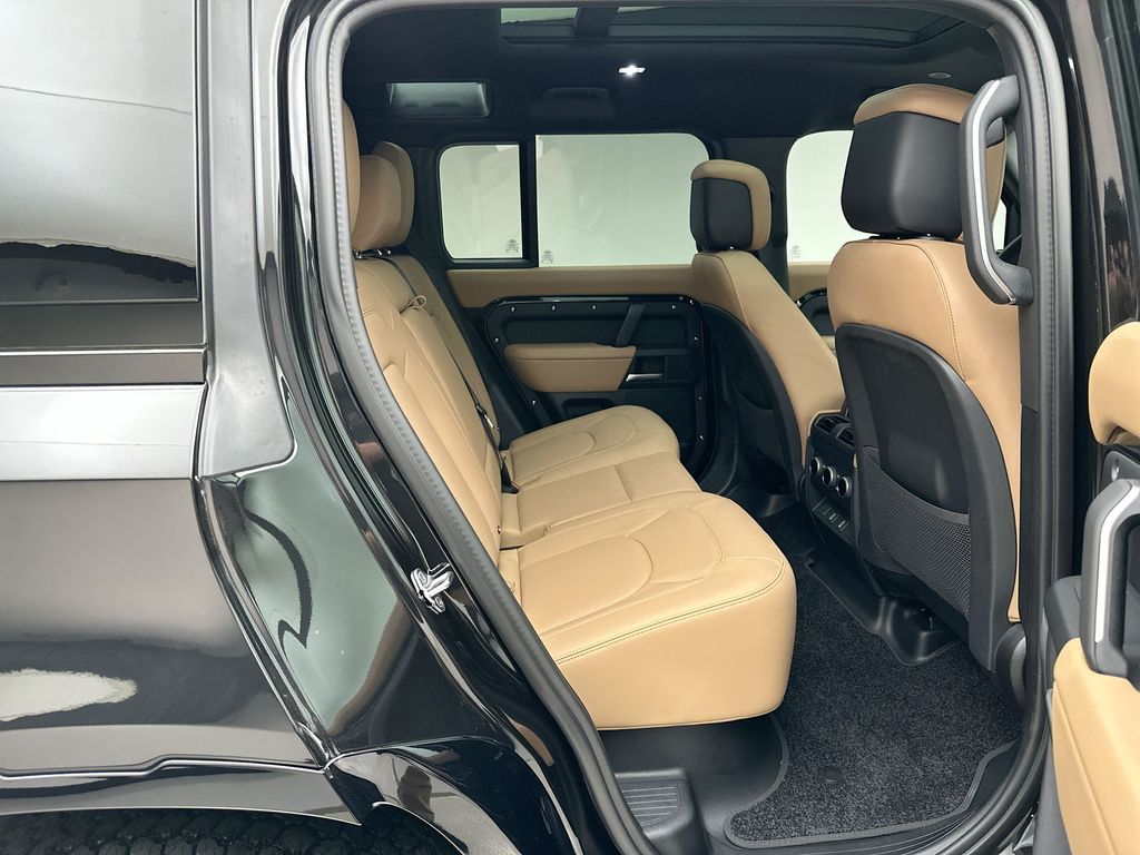 Thumbnail: 2026 Land Rover Defender - 7