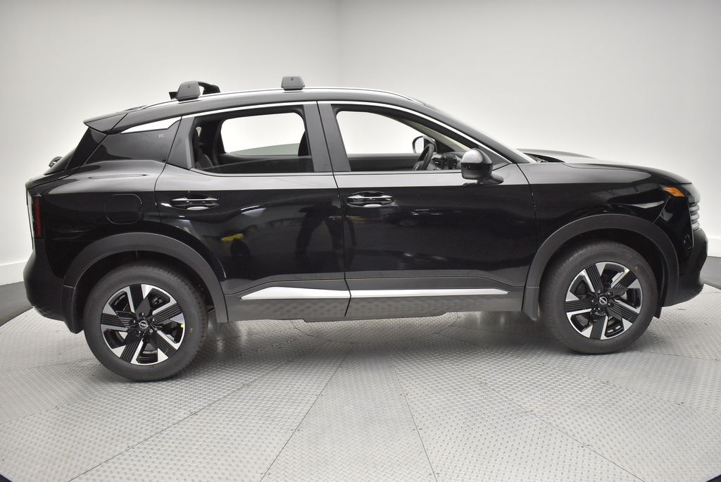 Thumbnail: 2026 Nissan Kicks - 4