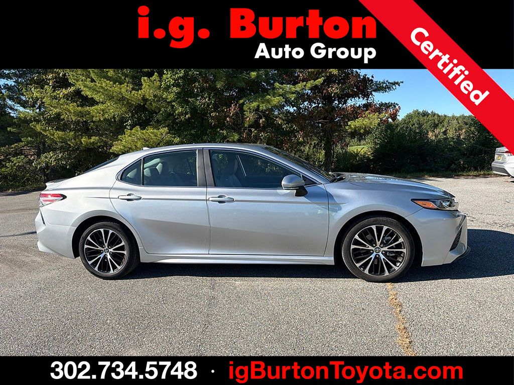 Celestial Silver Metallic 2019 Toyota Camry Sedan Front-Wheel Drive 8-Speed Automatic