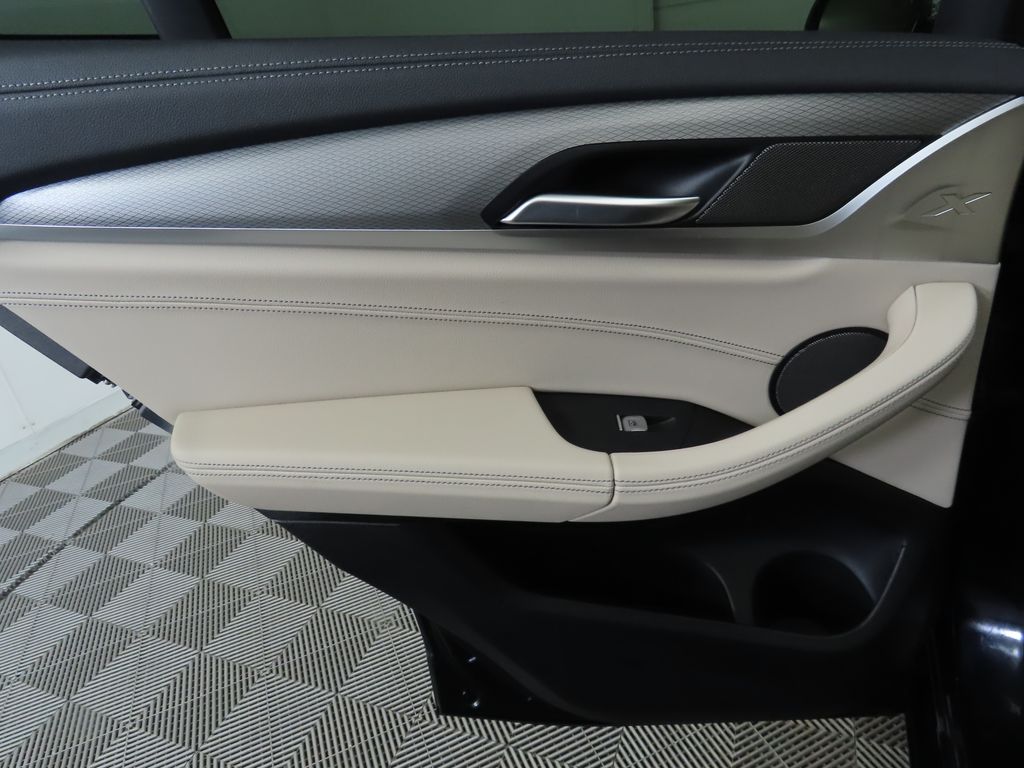 Thumbnail: 2021 BMW X3 - 27