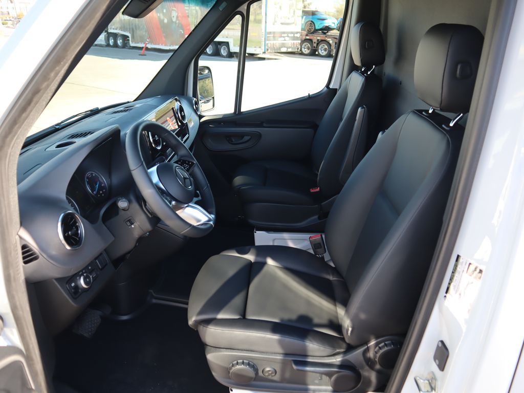 2024 Mercedes-Benz Sprinter 2500 20