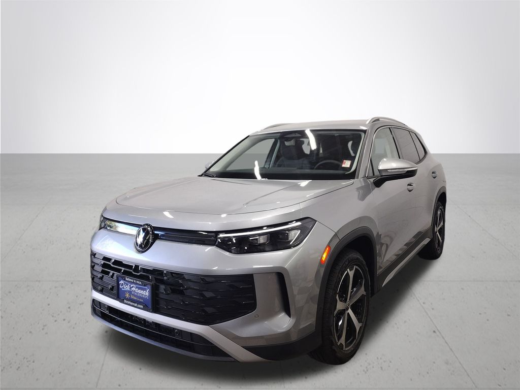 2025 Volkswagen Tiguan SE photo 2