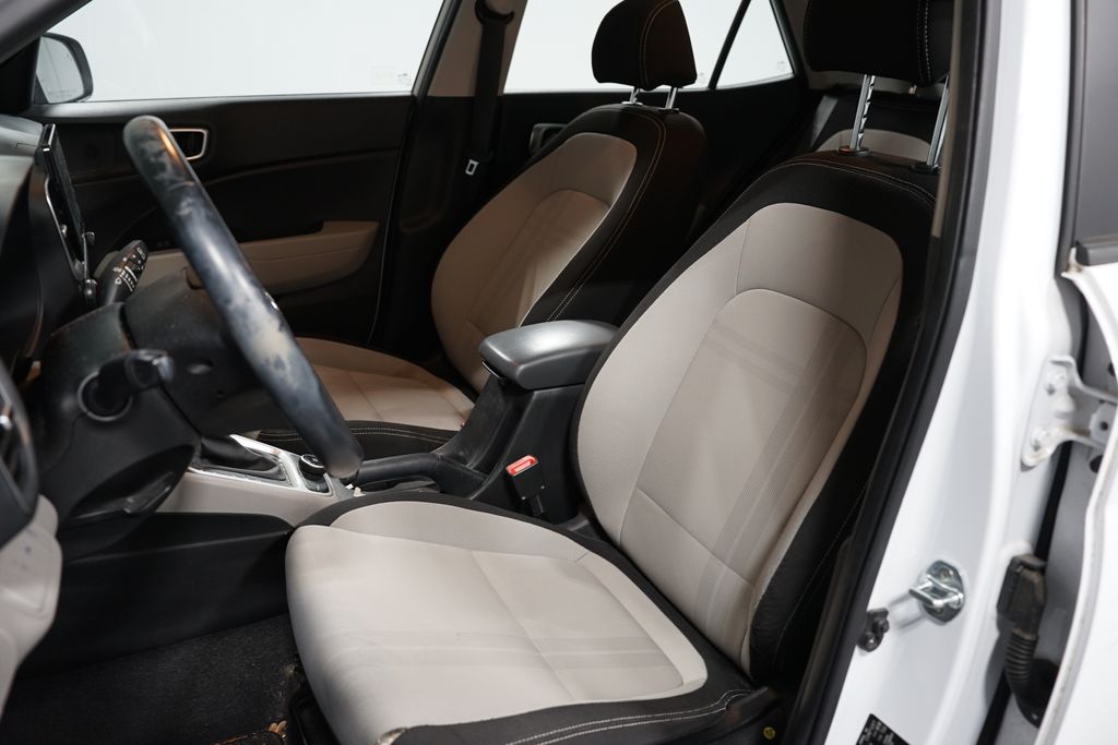 Thumbnail: 2020 Hyundai Venue - 6