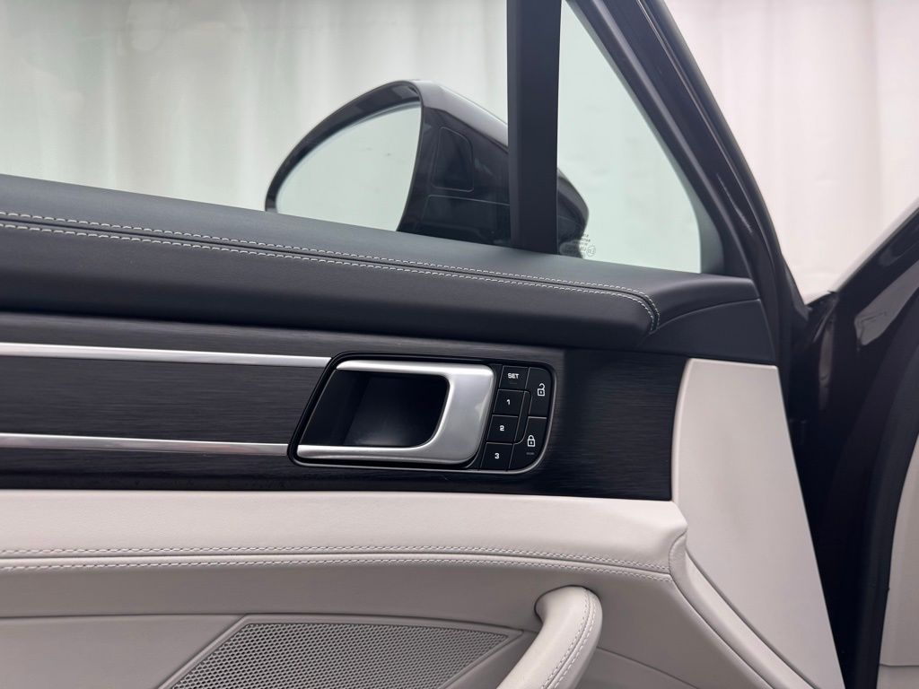 2022 Porsche Panamera 4 20