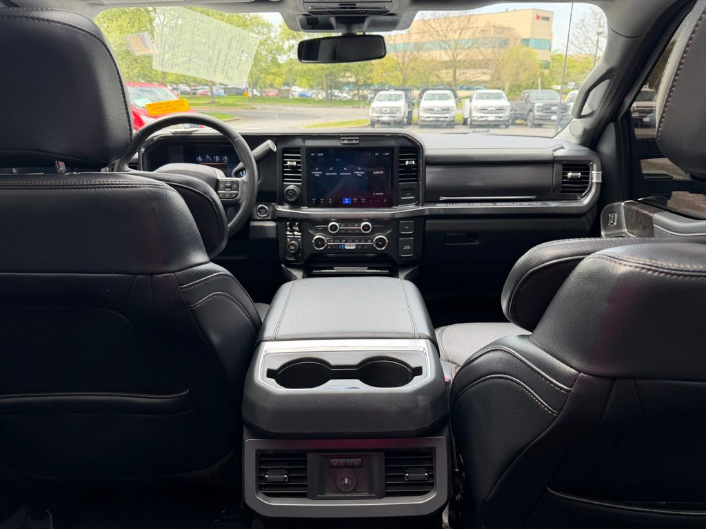 2025 Ford F-350 Super Duty LARIAT