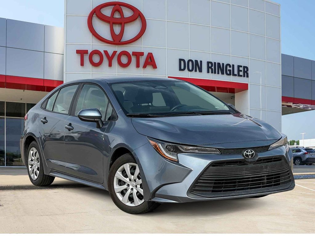 2024 Toyota Corolla LE FWD