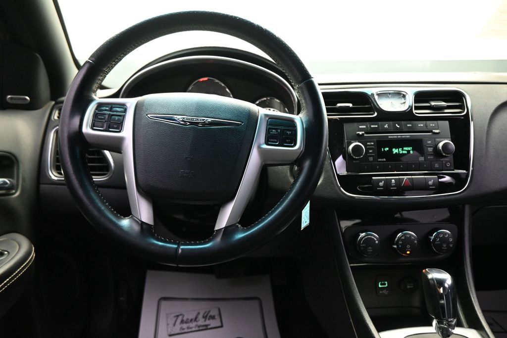 2013 Chrysler 200 Limited - Photo 13