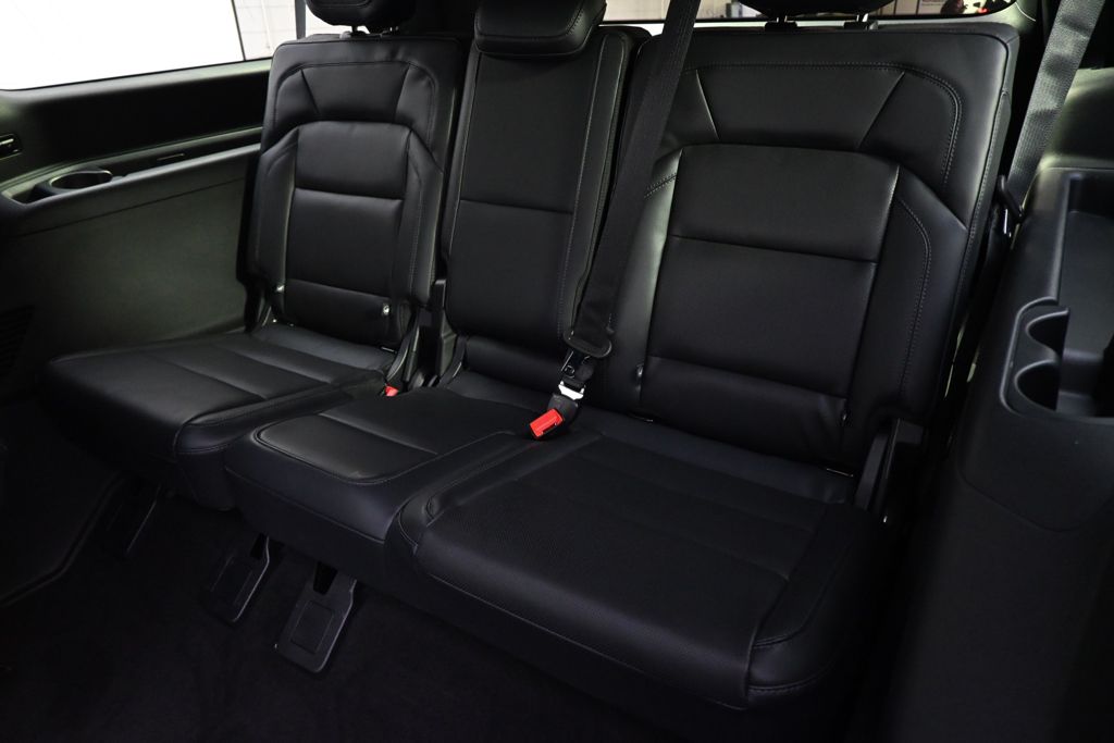 New 2025 White Lincoln Reserve image 22