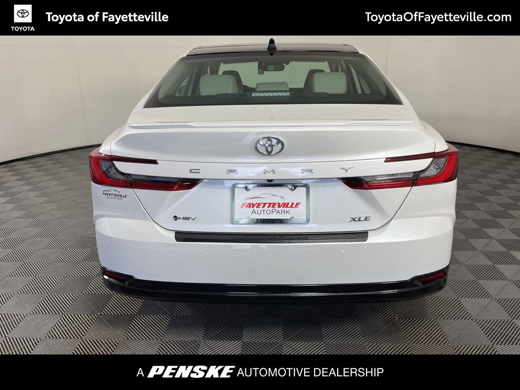 2025 Toyota Camry XLE 4