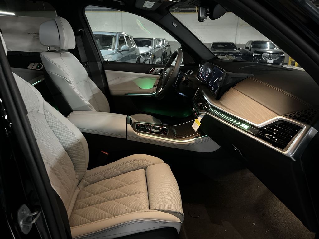 Thumbnail: 2026 BMW X5 - 25